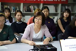 文化藝術(shù)管理學(xué)院與設(shè)計(jì)學(xué)院聯(lián)合開展主題黨日暨專業(yè)交流活動(dòng)